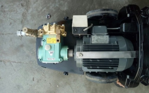MÁY RỬA XE NHẬT ÁP CAO 2